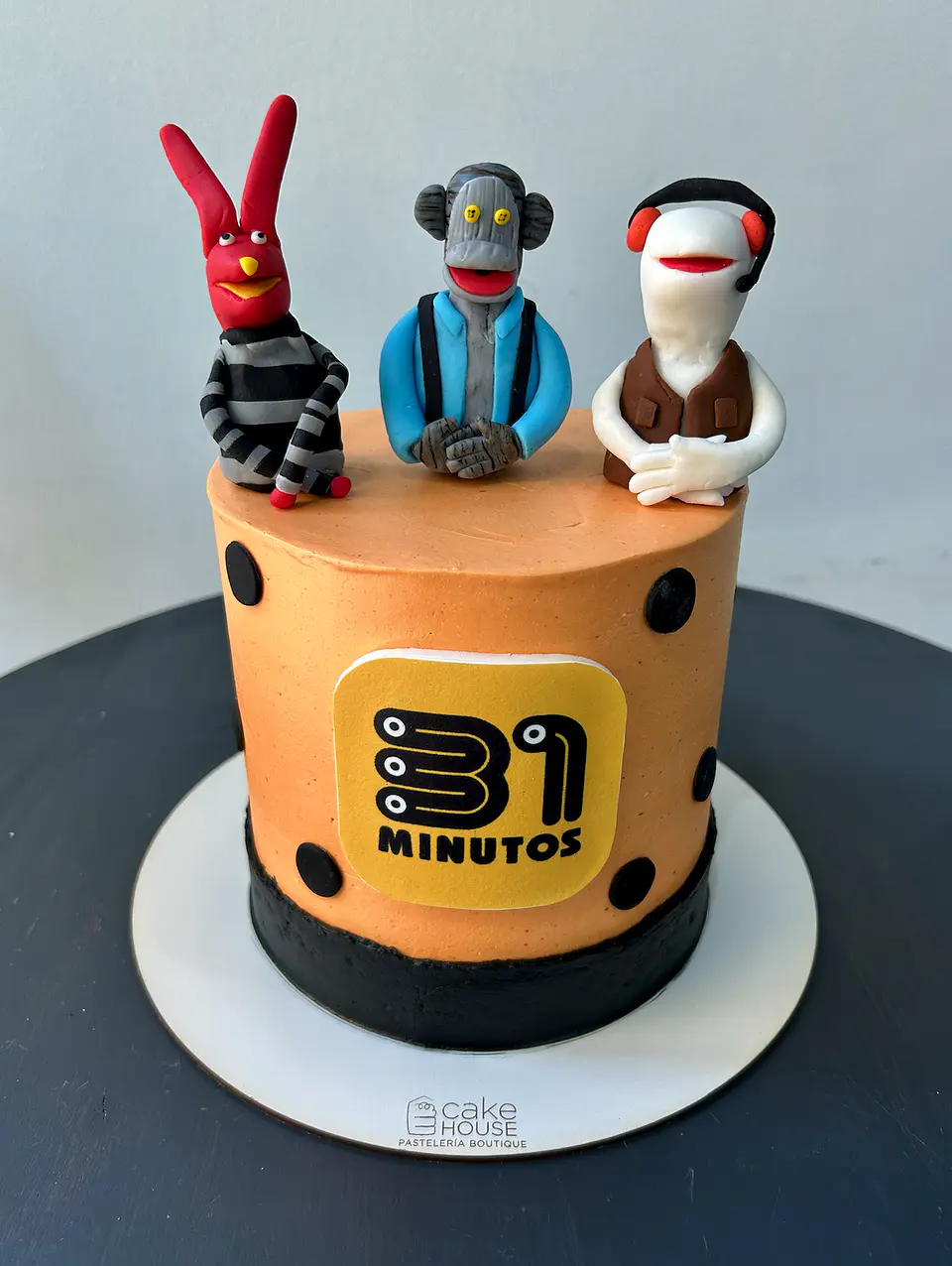 Tortas Personajes con 1 figura modelada 3