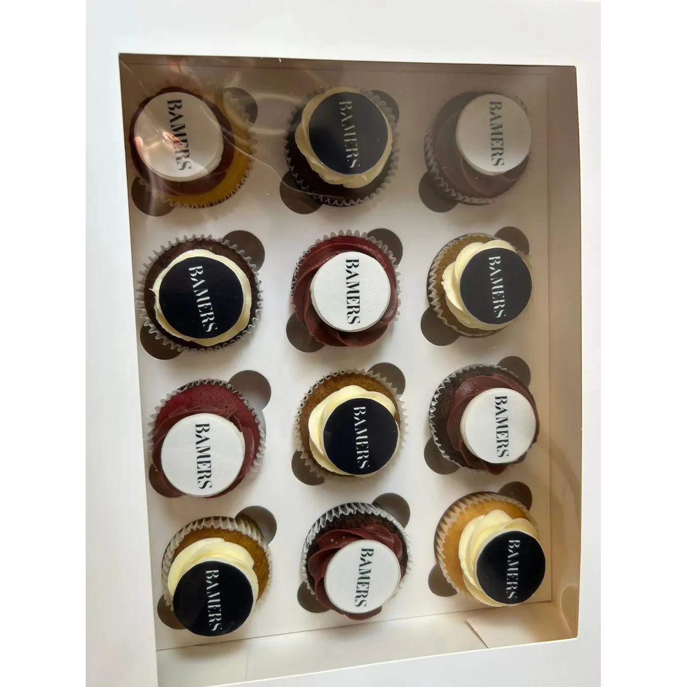 Cupcakes Corporativos Docena 2