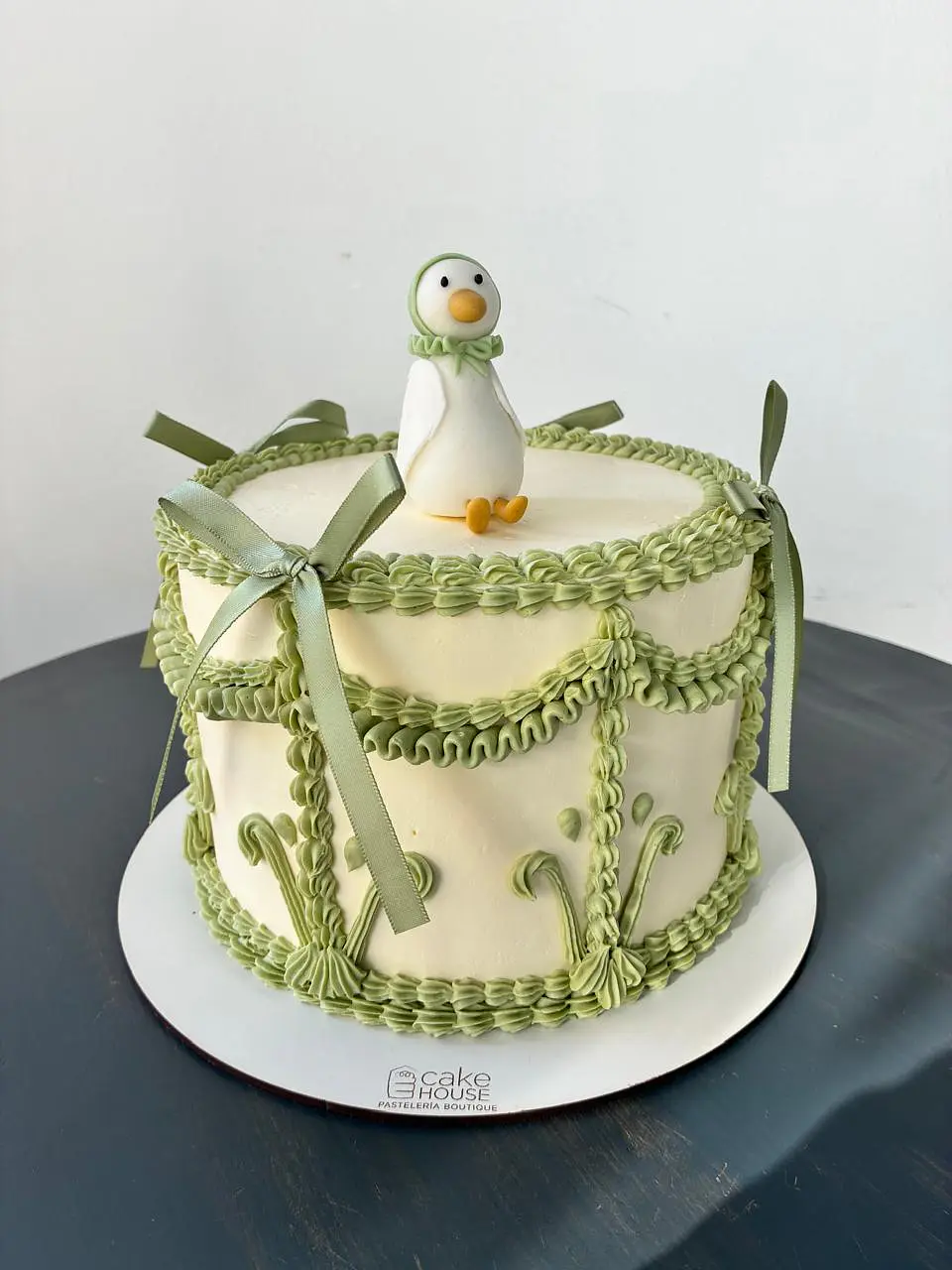 Torta Baby Shower con una figura modelada 3