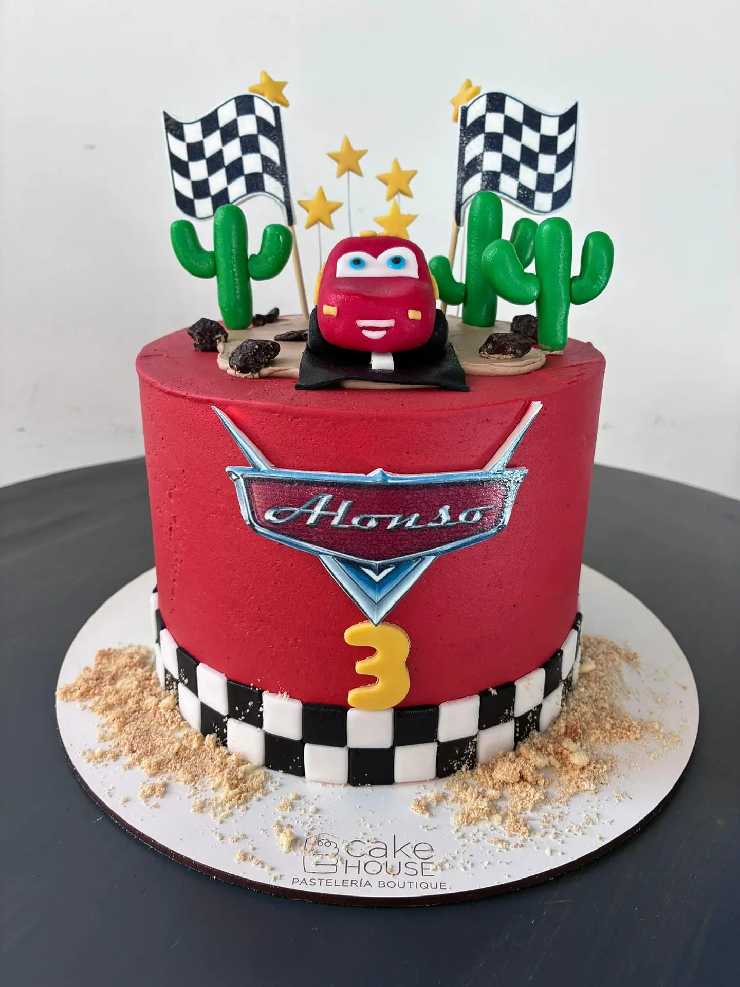 Tortas Personajes con 1 figura modelada 4