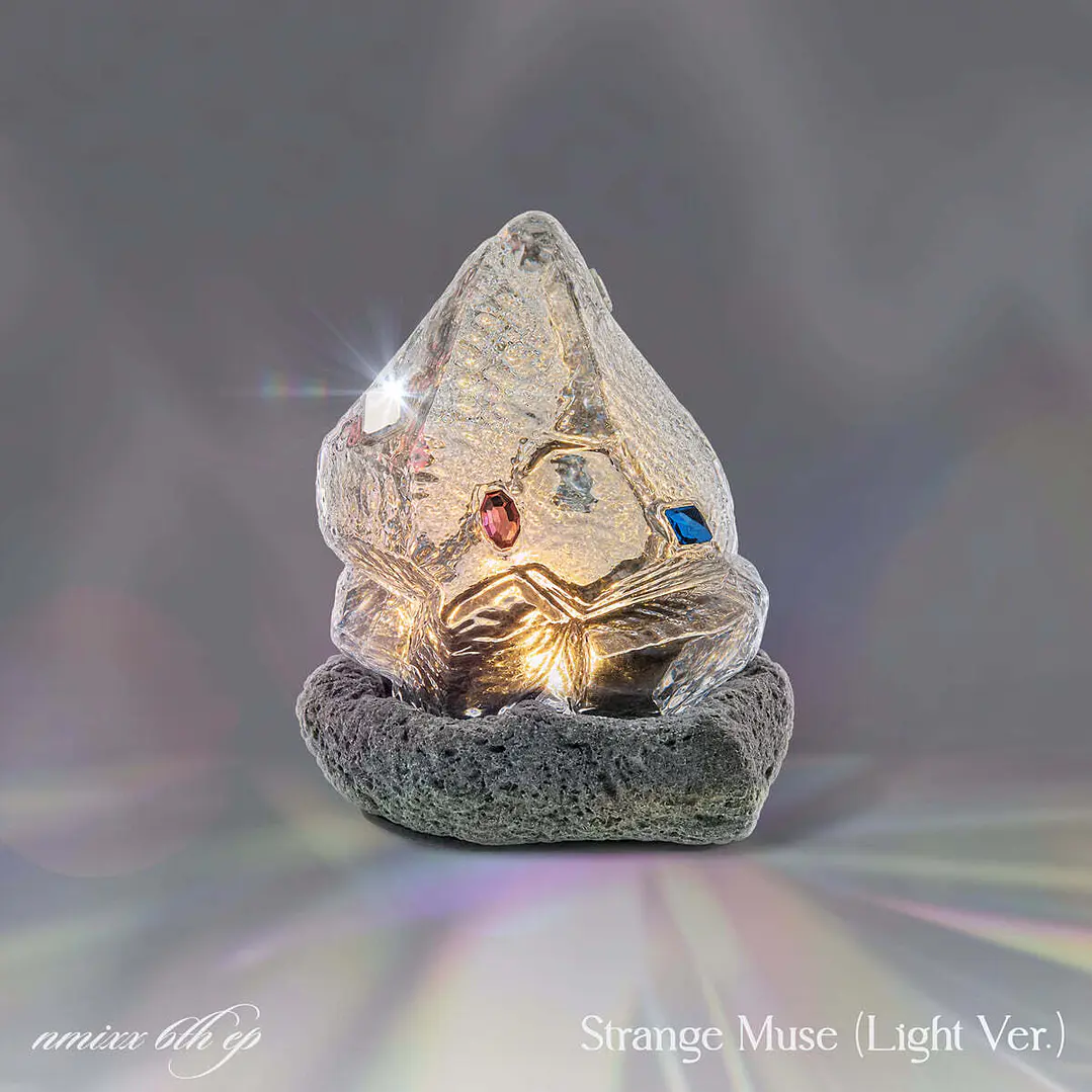 [PREVENTA] NMIXX  - Strange Muse (Light Version) 1