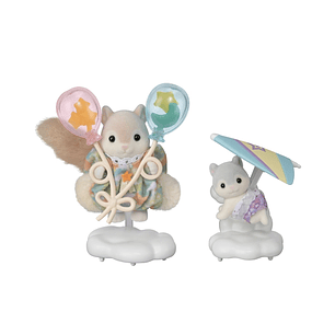 Hermana y bebé ardillas voladoras 