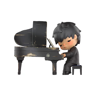 Hirono The Pianist Figure