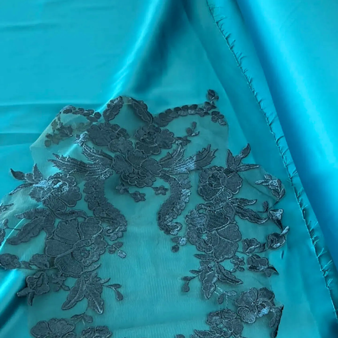 Piel de Ángel - Satén Mate 200 gsm, 150 cm de ancho, 5% elastano 10