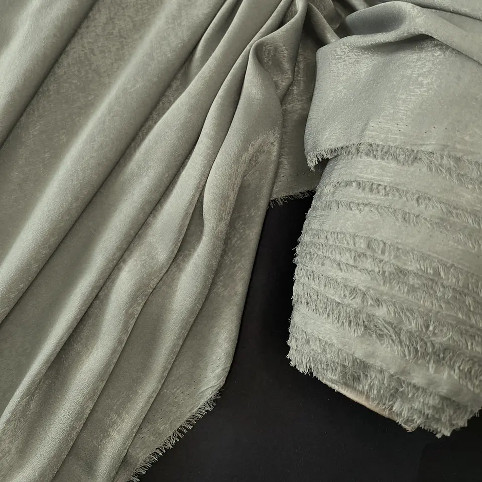  Velvet Satén Touch – Gasa, 105 gsm, 150 cm de ancho,  100% Poliéster 9