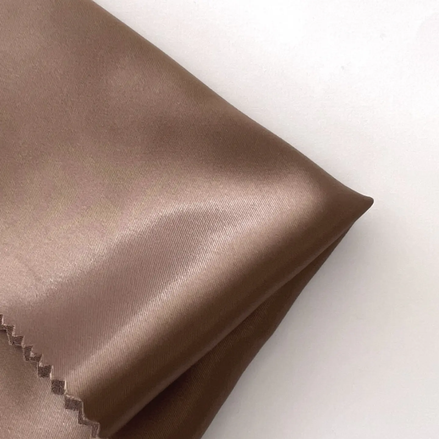 Satén Soft  -  180 gsm, 118 cm de ancho, 92% Poliéster, 8% Elastano 8