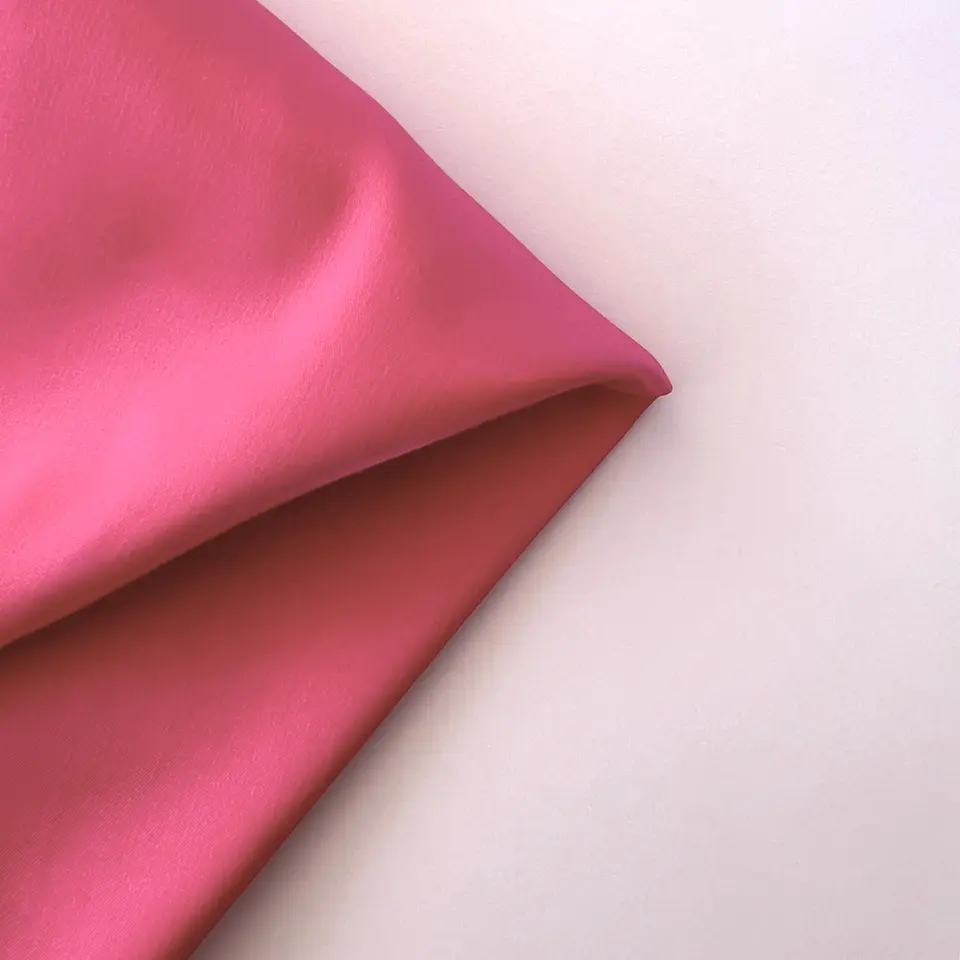 Satén Soft  -  180 gsm, 118 cm de ancho, 92% Poliéster, 8% Elastano 5