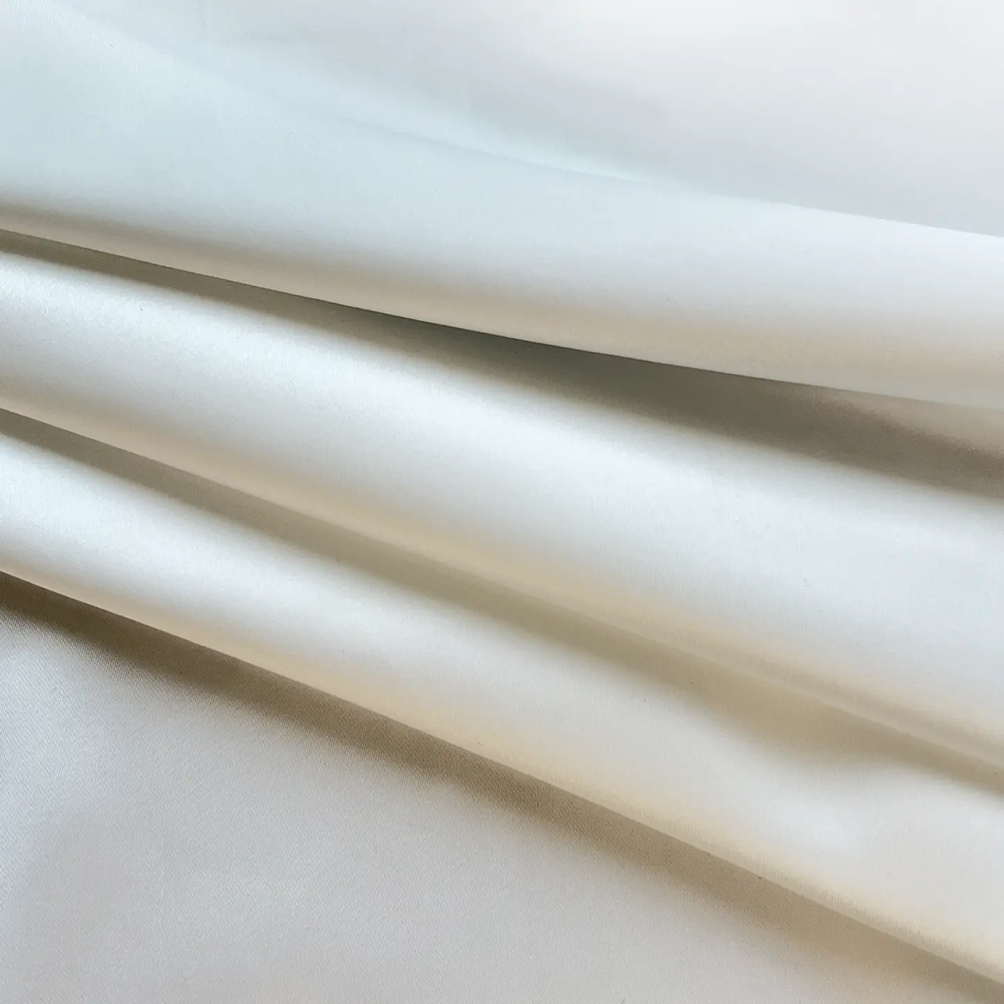 Piel de Ángel - Satén Mate 200 gsm, 150 cm de ancho, 5% elastano 12