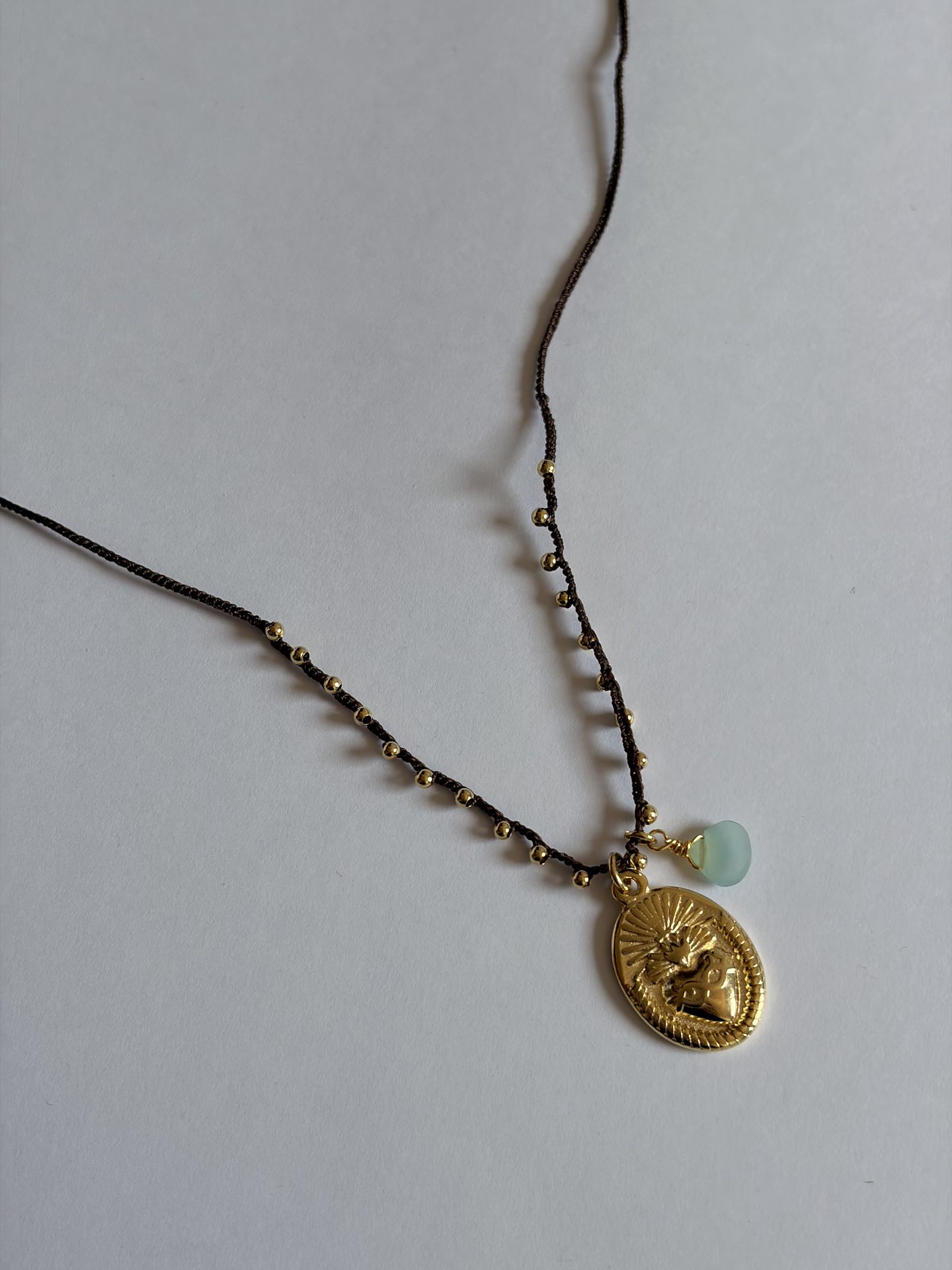 Collar Detente Hilo Bordado  1