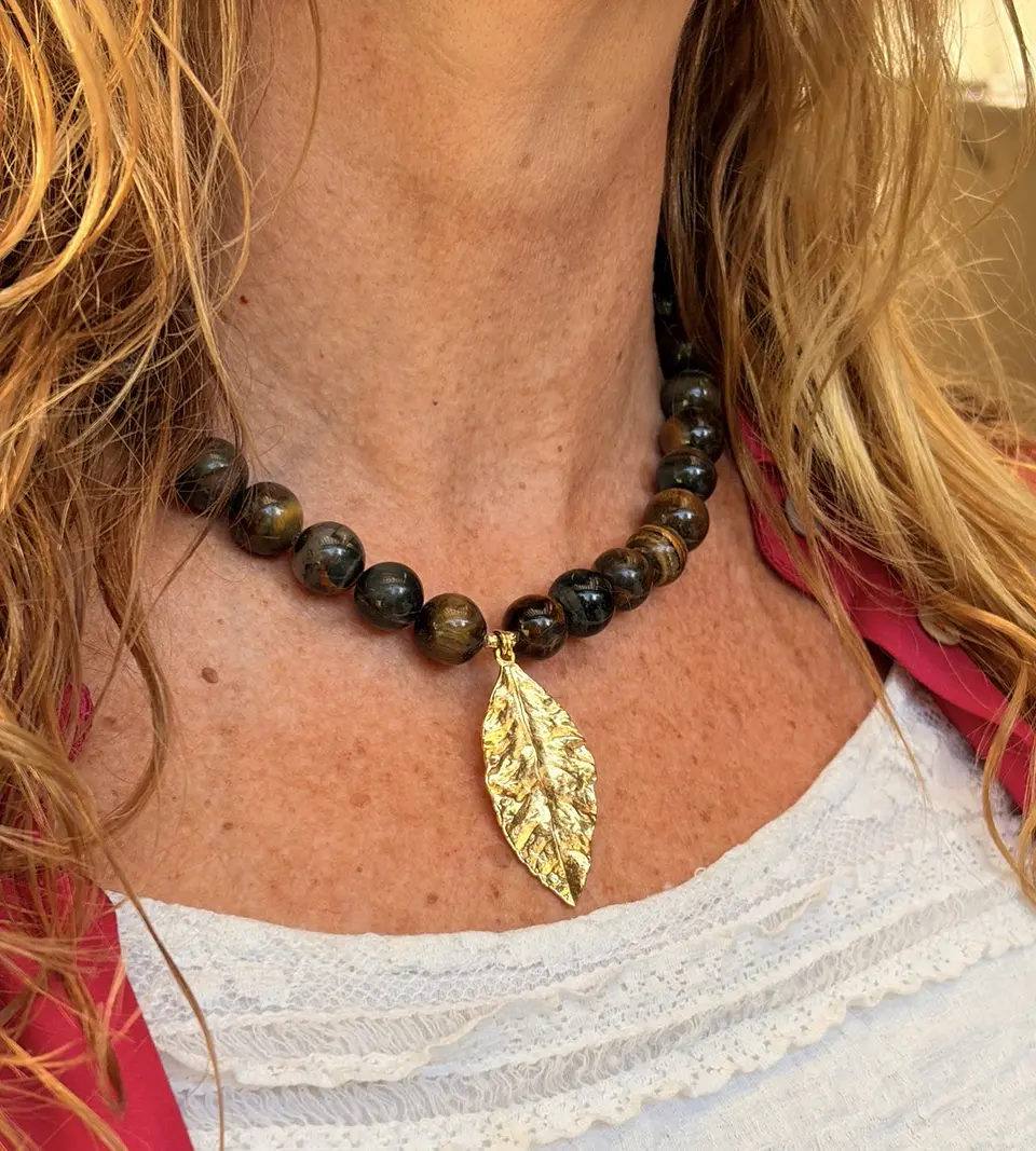 Collar Piedras Hoja 1