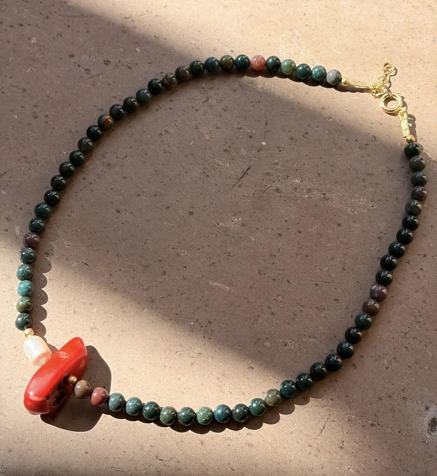Collar Piedras con perla y coral 2