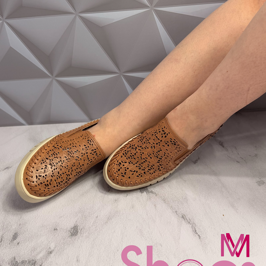 Zapato típo vans en cuero troqueldo 3