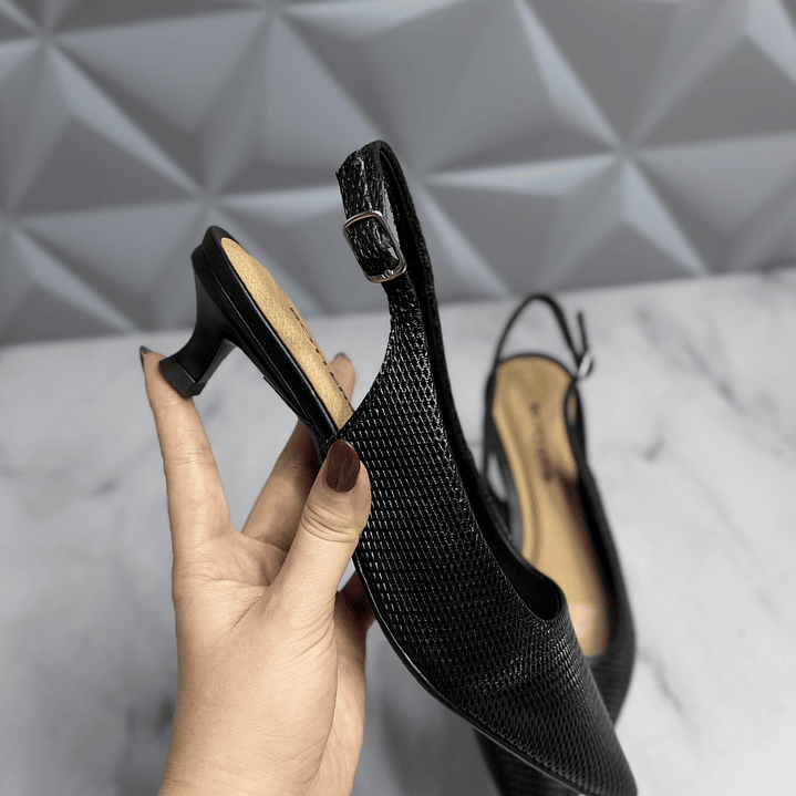 Stiletto destalonado negro en cuero bottero 2