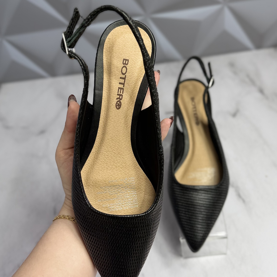 Stiletto destalonado negro en cuero bottero 3