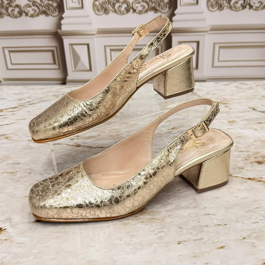 ZAPATO MERCY DORADO FOLIA  3