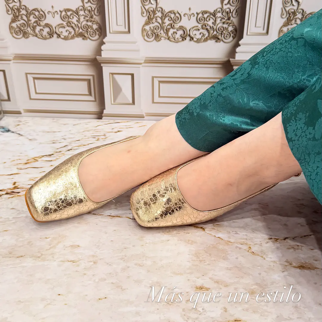ZAPATO MERCY DORADO FOLIA  4