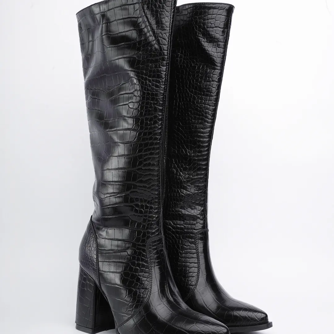 BOTA LORNA NEGRA CROCO  1