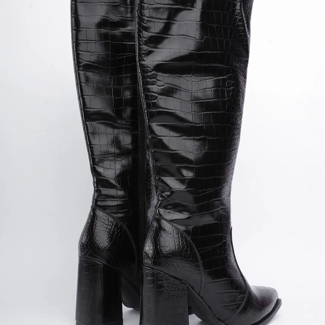 BOTA LORNA NEGRA CROCO  3