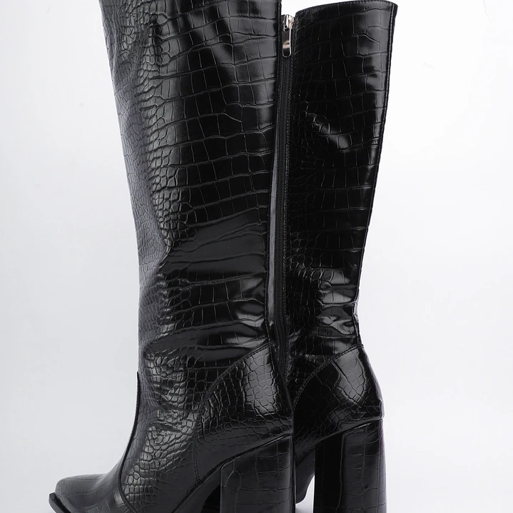 BOTA LORNA NEGRA CROCO  5