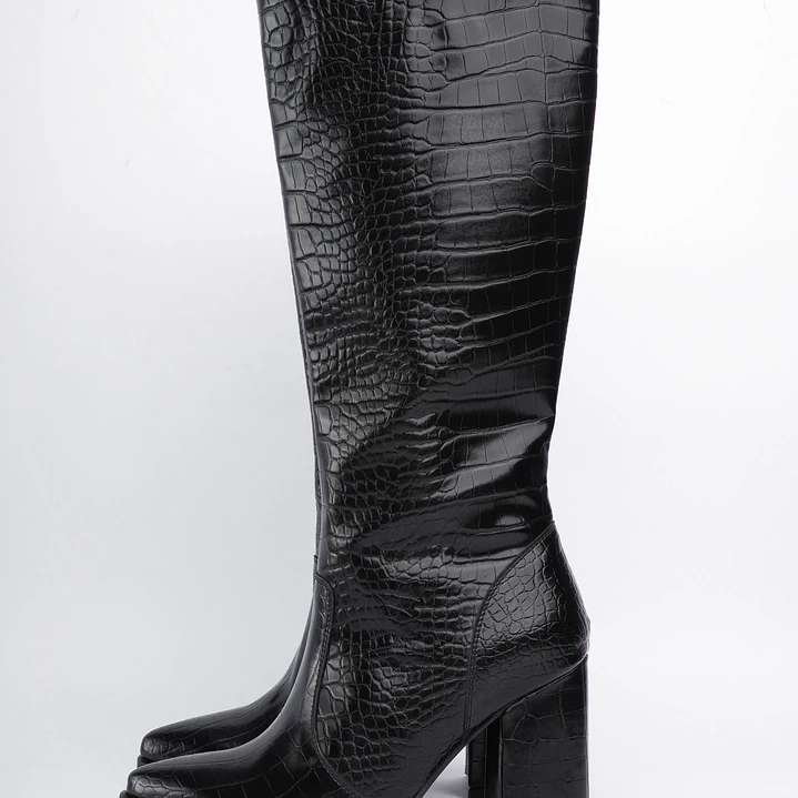 BOTA LORNA NEGRA CROCO  6
