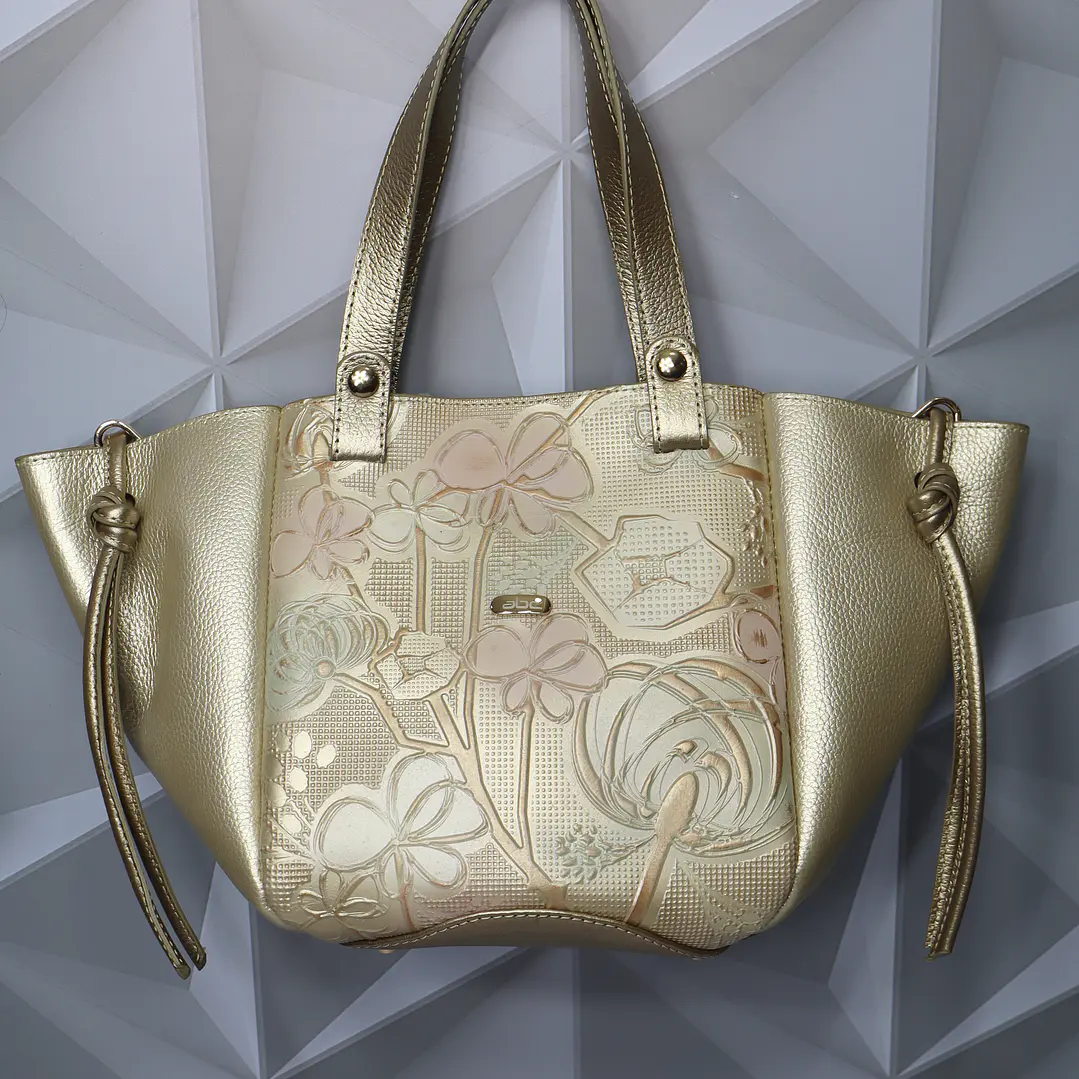 CARTERA MEREDITH DORADA  1