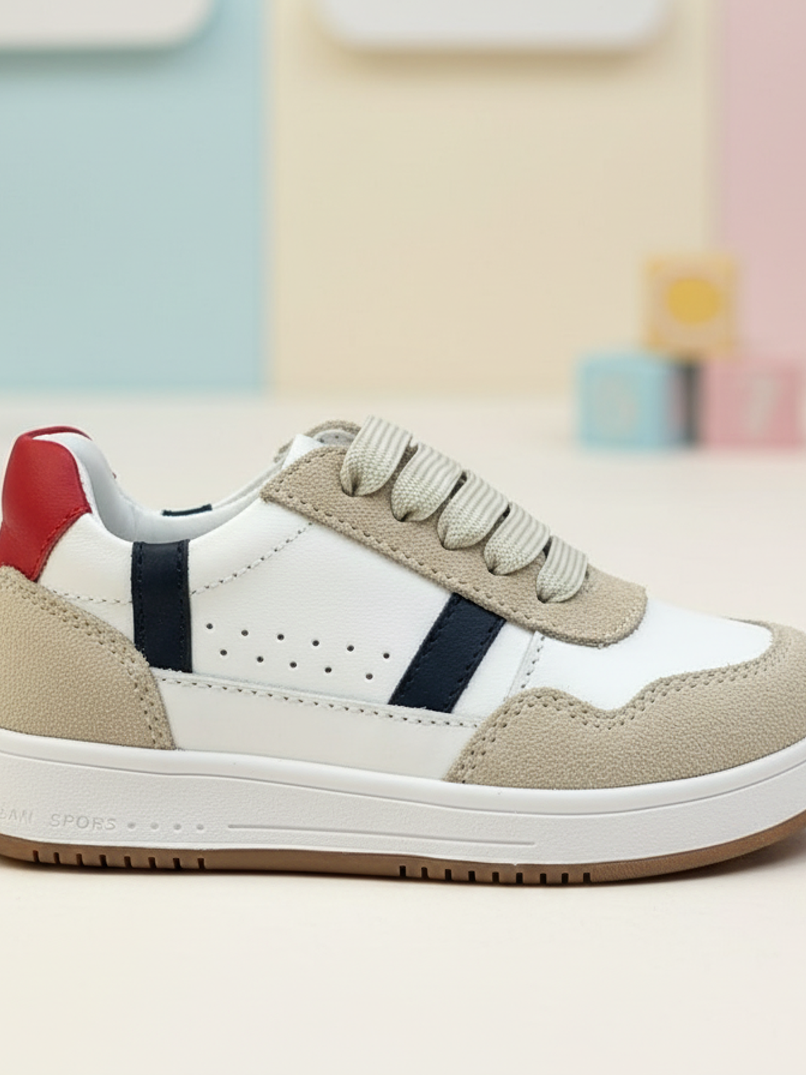 Zapatilla de Niño tricolor 1