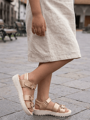 Sandalia de Niña con velcro