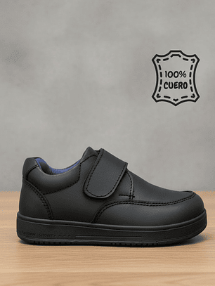 Zapato escolar con velcro