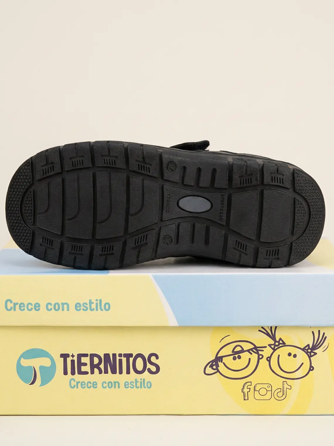 Zapato escolar de Niño con velcro 2