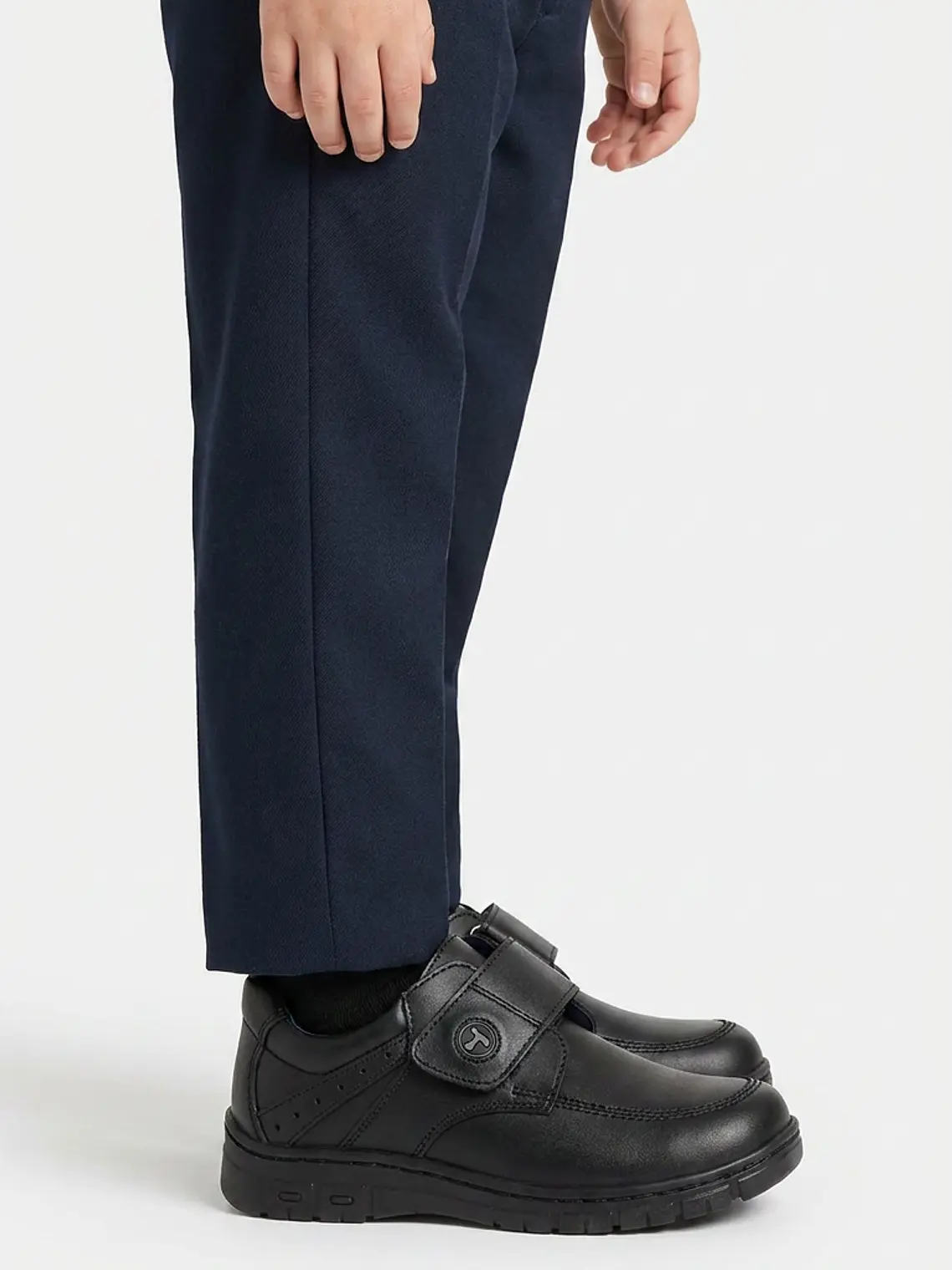 Zapato escolar de Niño con velcro 4