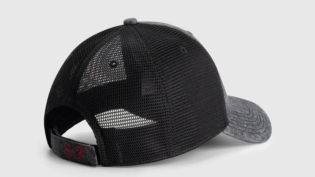 GORRA F1 FERRARI TRUCKER 2025 2