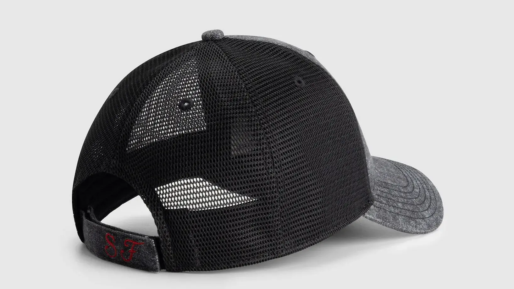 GORRA F1 FERRARI TRUCKER 2025 2