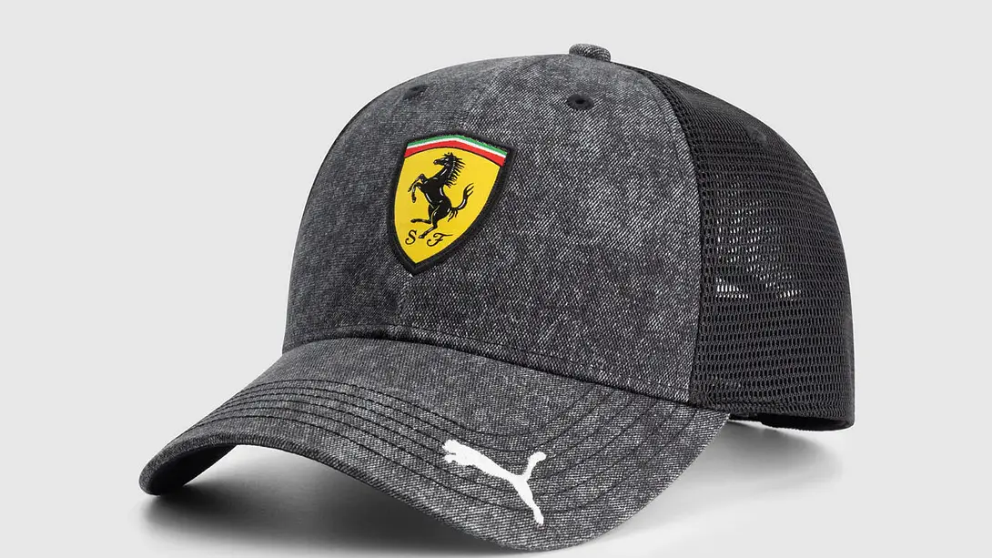 GORRA F1 FERRARI TRUCKER 2025 3