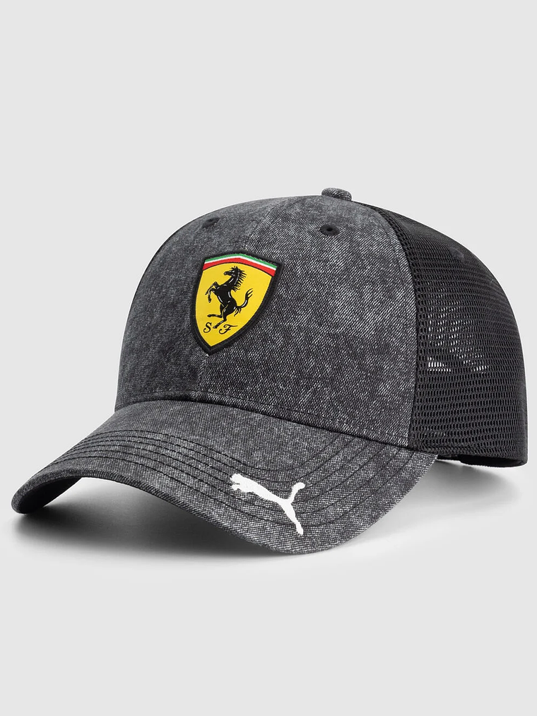 GORRA F1 FERRARI TRUCKER 2025 3
