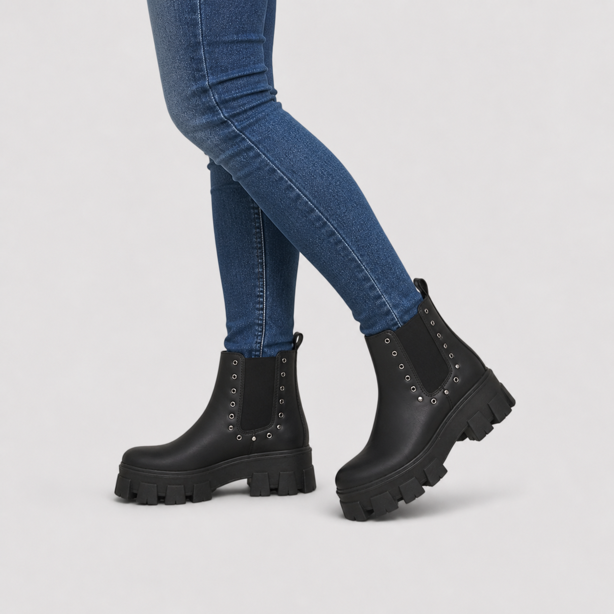 CHELSEA TANKE TACHAS