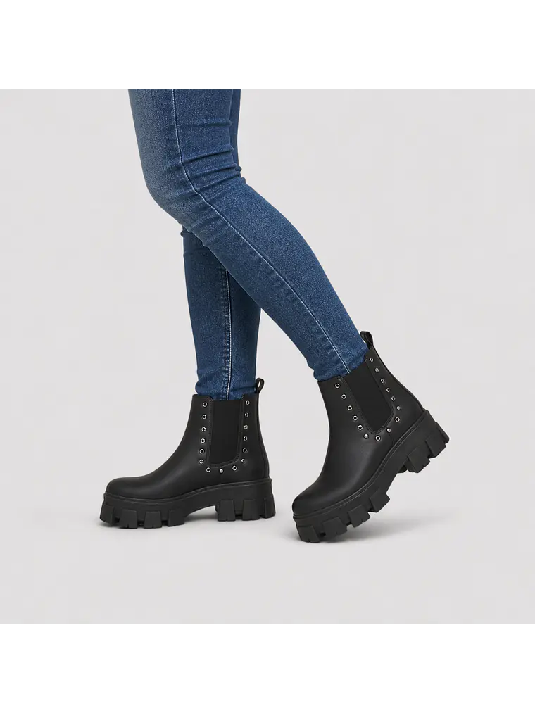 CHELSEA TANKE TACHAS 1