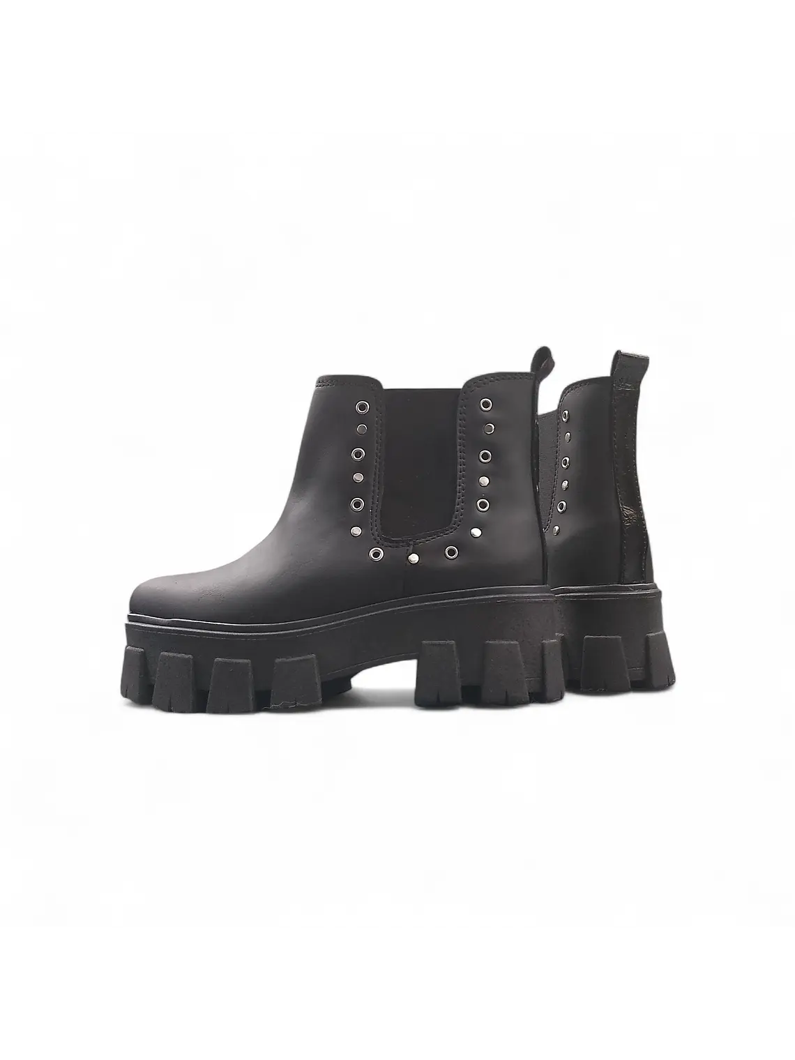 CHELSEA TANKE TACHAS 2
