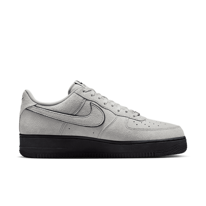 Nike Air Force 1 '07 LV8 2