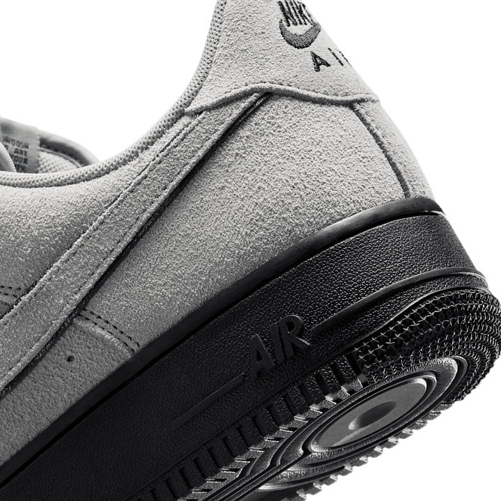 Nike Air Force 1 '07 LV8 7