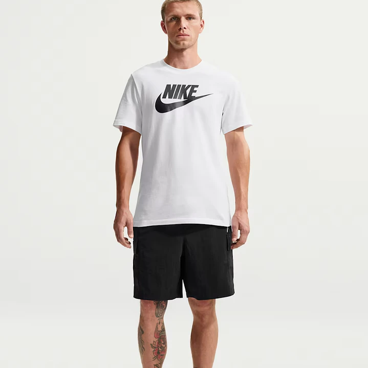 Nike Sportswear      AR5004-101 1