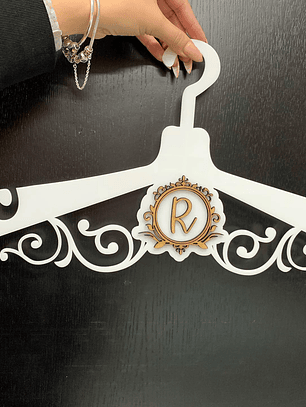 Cruzetas Personalizadas em MDF - Letra Inicial Personalizada