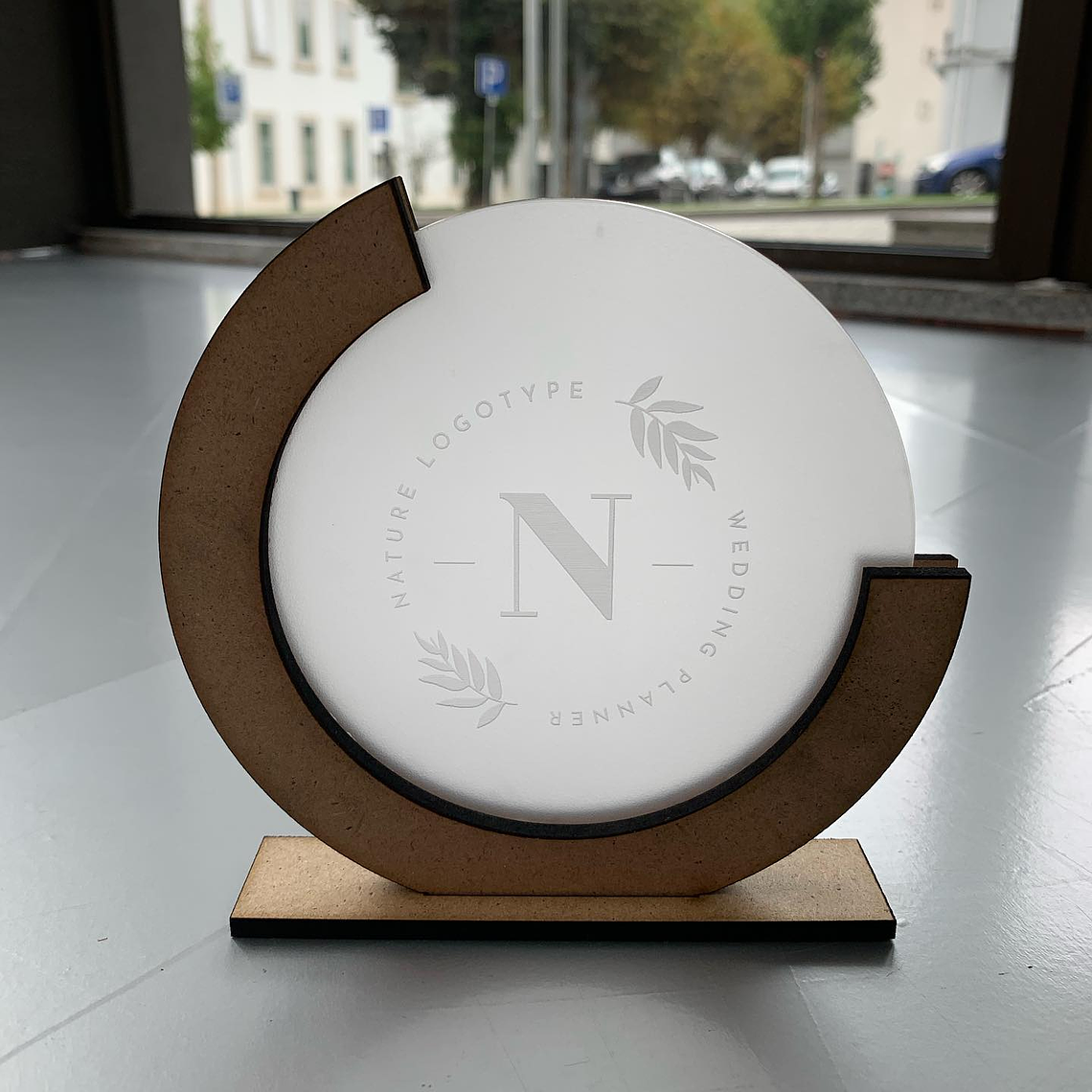 Troféu Personalizado - Decoração Exclusiva para Reconhecimento 1