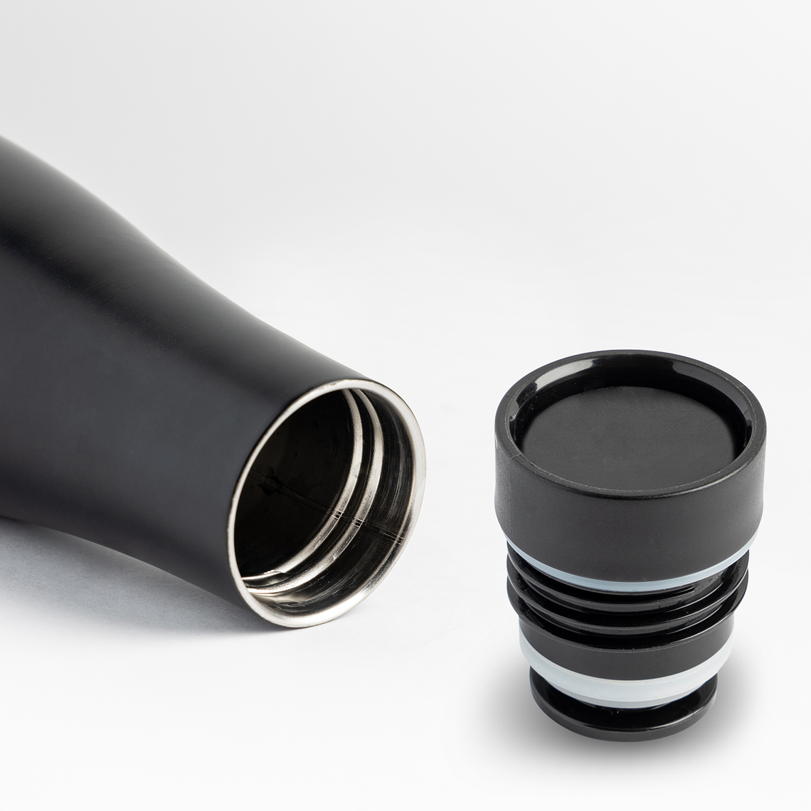 Garrafa Térmica com Tampa 360º - Conserva Temperatura por Mais Tempo 6