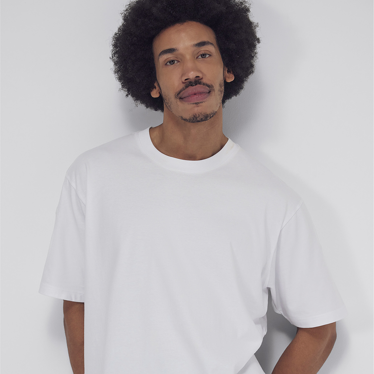 B&C #E220 Oversized - T-Shirt Sustentável 14
