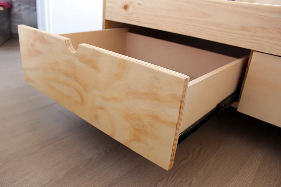 Cama de 2 plazas con 6 cajones y baúl 4