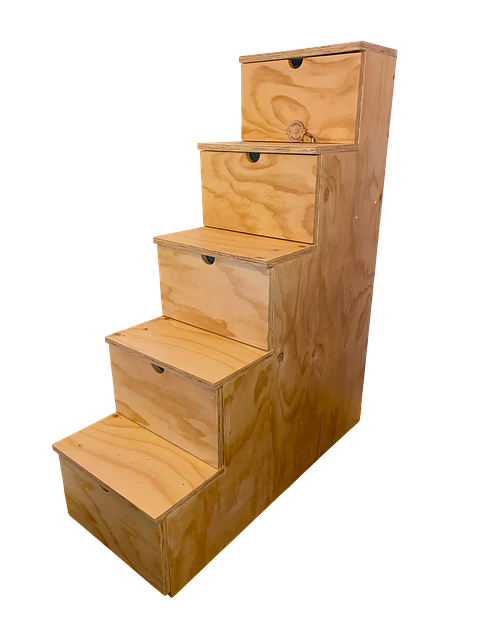 Escalera con cajones