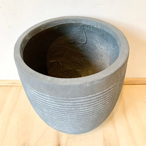 Macetero gris