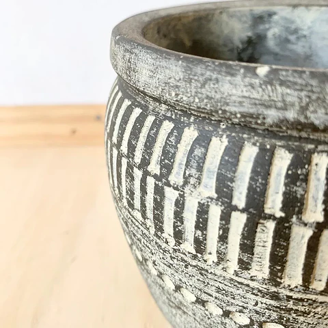 Macetero tribal gris