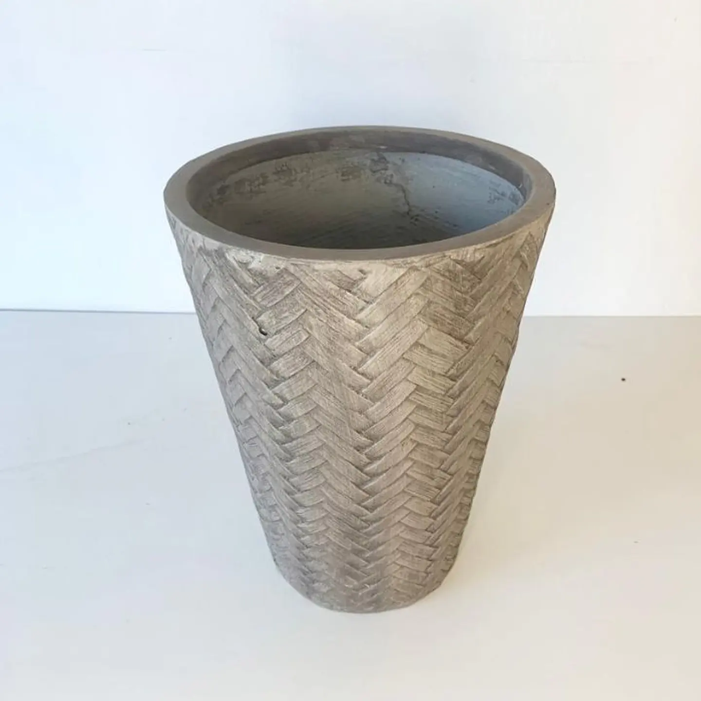 Macetero tejido v gris 2
