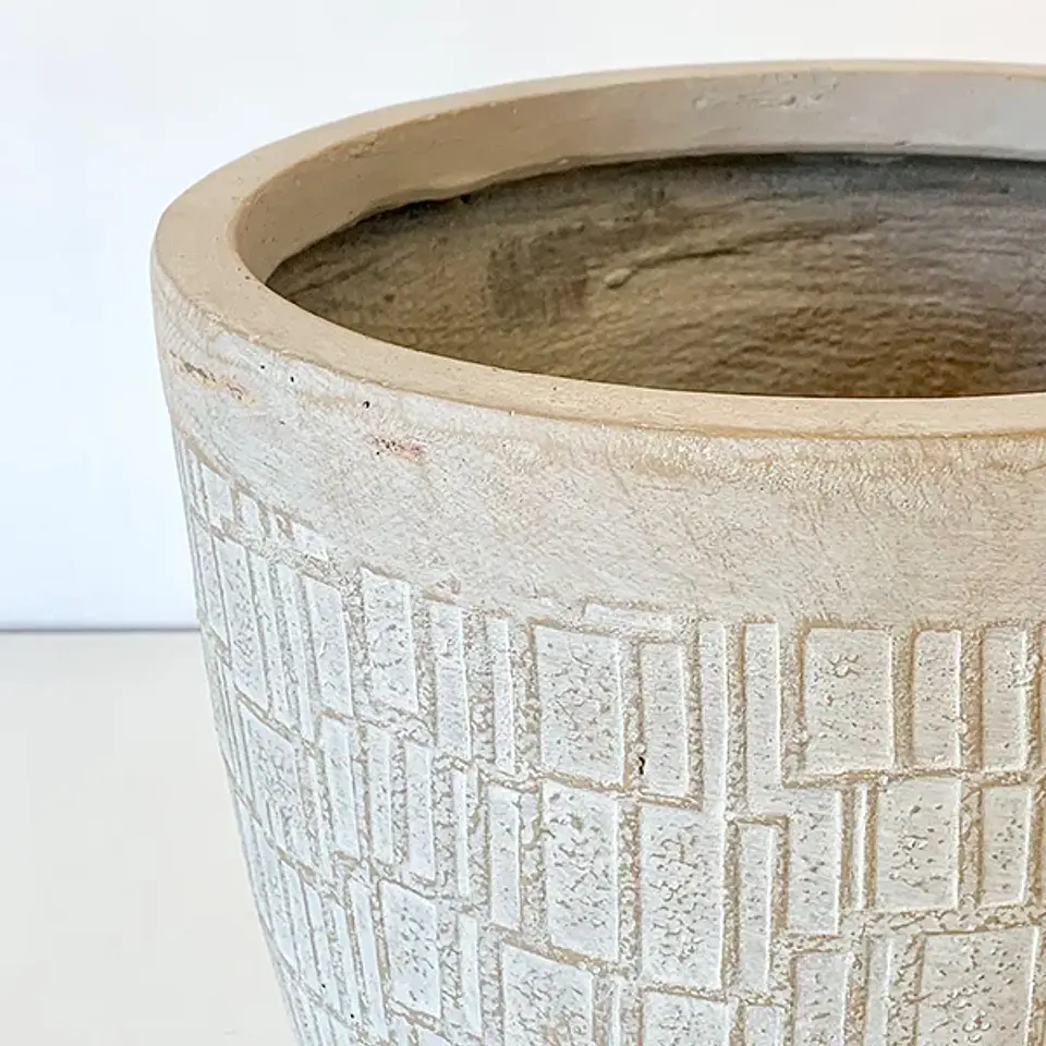 Macetero curvo cuadros beige 3